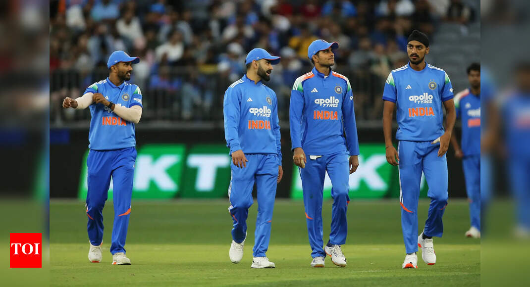 IND vs AUS: Virat Kohli and Rohit Sharma flop; Australia take 1st ODI