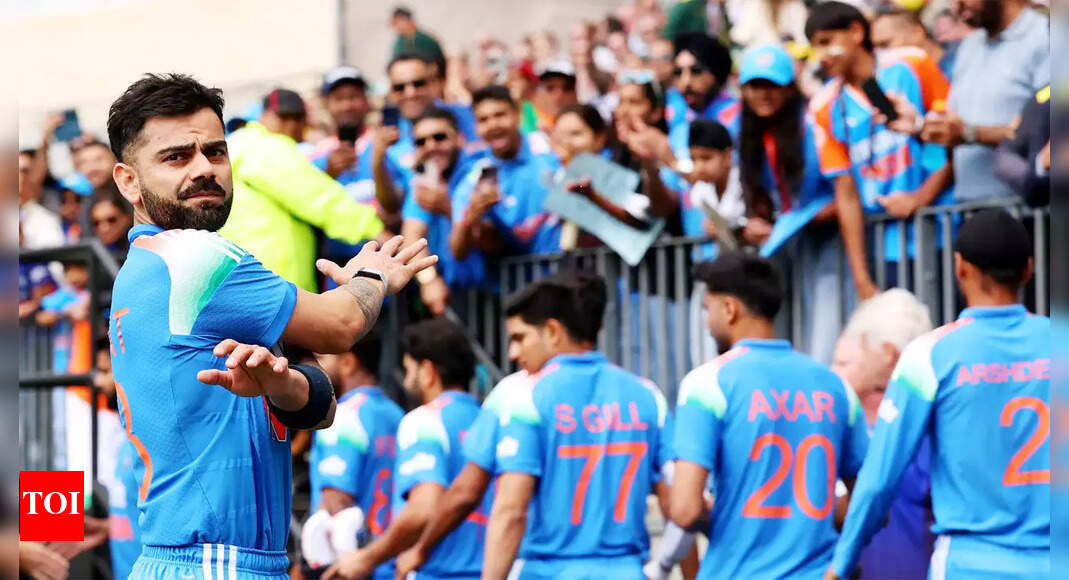 Virat Kohli steps aside, pushes Shubman Gill and Shreyas Iyer to walk first – WATCH