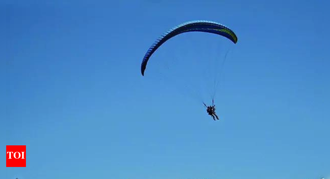 Himachal Pradesh: Canadian paraglider dies; 2 foreign pilots rescued
