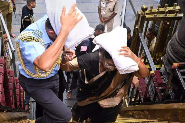 Historic visit: President Murmu becomes first woman head of state to offer prayers at Sabrimala— See pictures and videos | India News