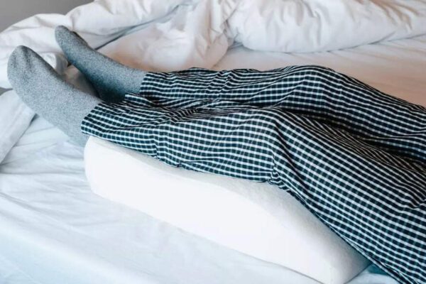 “10-minute leg elevation” trend: Science backed benefits for circulation and more |