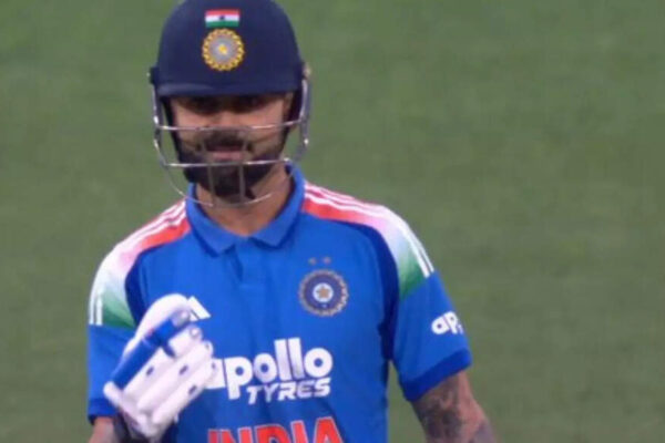 Virat Kohli with a cheeky smile after scoring first run of ODI series; gets standing reception in Sydney – watch video | Cricket News