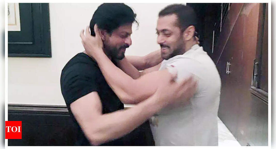 ‘I hugged my dead parents but…’: Shah Rukh Khan once spoke about not hugging Salman Khan