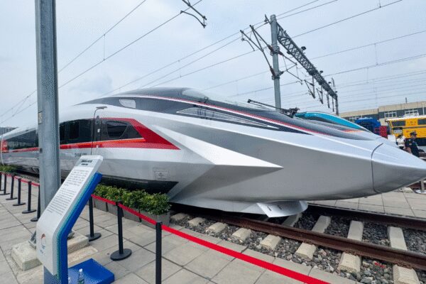 Blink and it’s gone: China unveils world’s fastest train; CR450 hits 453 km/h