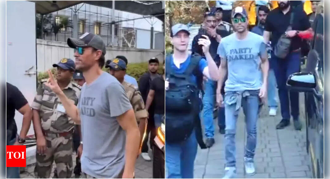 Enrique Iglesias India concert: Singer arrives in Mumbai; greets fans with ‘Namaste’ – WATCH |