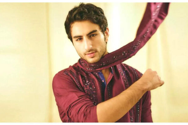 ‘So glad to hear his actual voice…’: Netizens praise Ibrahim Ali Khan confidently embracing his lisp during an event |