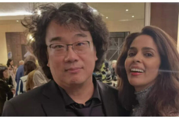 ‘Had such a great time…’: Mallika Sherawat poses with Oscar-winning director Bong Joon-ho of Parasite fame