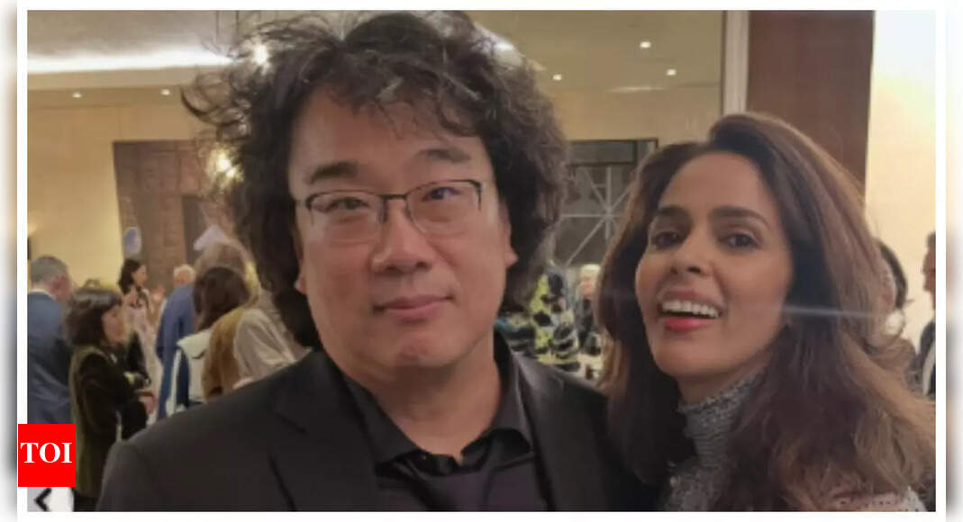 ‘Had such a great time…’: Mallika Sherawat poses with Oscar-winning director Bong Joon-ho of Parasite fame
