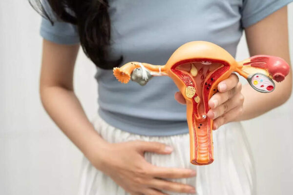 Endometrial (Uterine) cancer symptoms in women: Bleeding, pain, and other early slues |