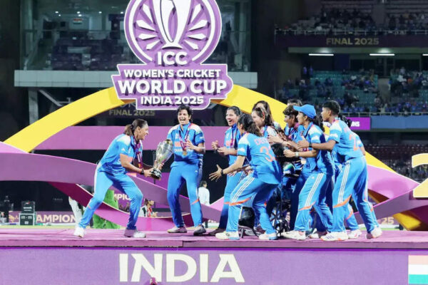 Viral! Rohit Sharma’s doppelganger trains Harmanpreet Kaur for iconic World Cup trophy walk – WATCH | Cricket News