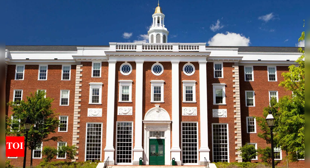 Harvard’s FAS faces a 0M deficit: Here’s why the budget crisis runs so deep