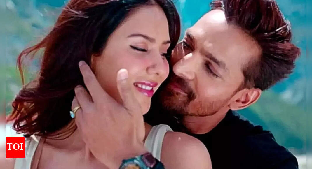 ‘Ek Deewane Ki Deewaniyat’ box office collection day 15: The Harshvardhan Rane starrer inches towards Rs 70 crore in India amidst competition from ‘Thamma’, ‘Baahubali: The Epic’ | Hindi Movie News