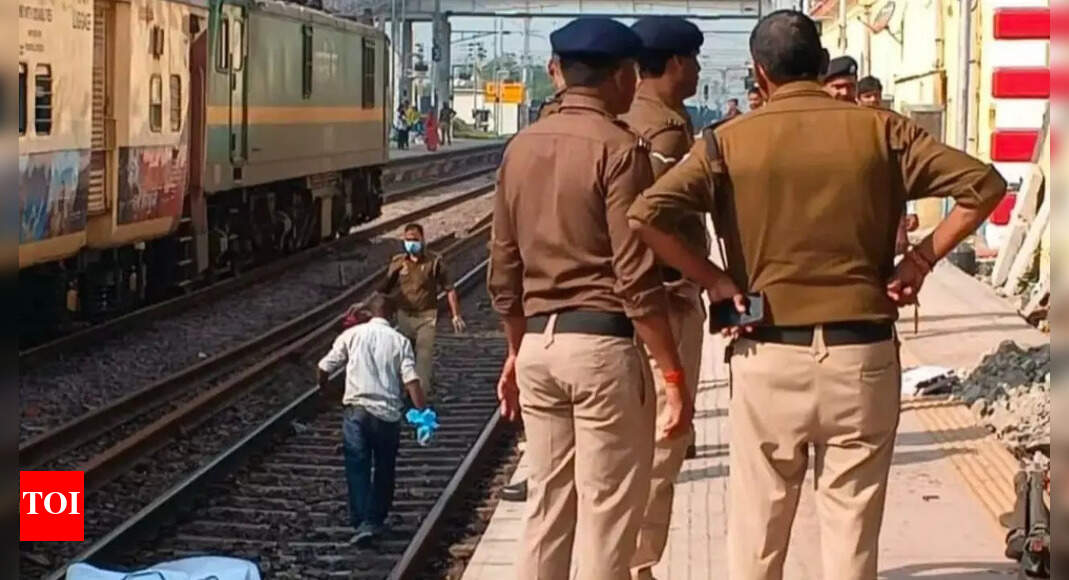 Uttar Pradesh: 6 devotees run over by train during Kartik Purnima rush at Chunar; CM Yogi Adityanath orders probe