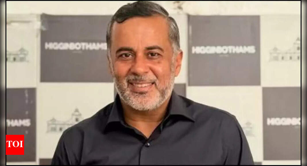 Chetan Bhagat reveals Bollywood actors suffer mental health issues due to fading fame, ‘Can you imagine what a sick life that is?’