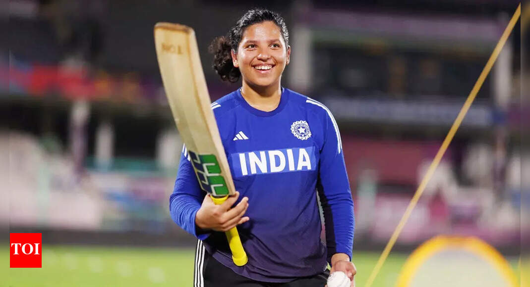 Gold-plated bat and ball for Richa Ghosh after Women’s World Cup glory