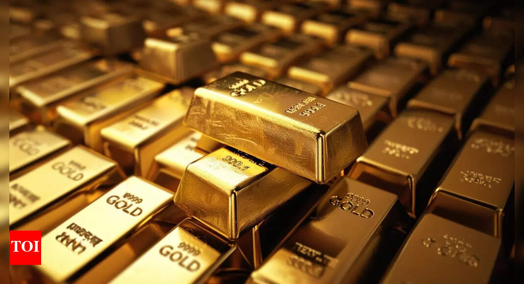 Gold & silver price prediction today: Will gold prices continue to drop? Top things to watch out for