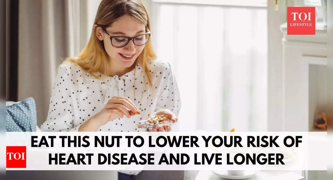 Walnuts: Eat this nut 5 times a week to lower your risk of heart disease and live longer |