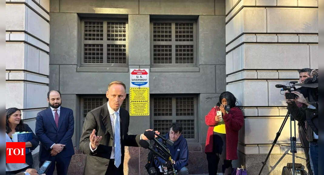 US jury finds ‘Sandwich guy’ not guilty of assaulting border agent with sub