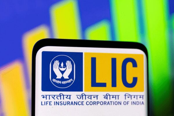 LIC net up 32% at 10,000 crore