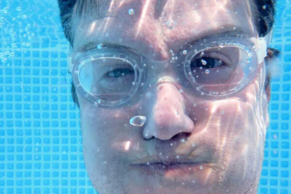 What really happens inside your body when you hold your breath too long |