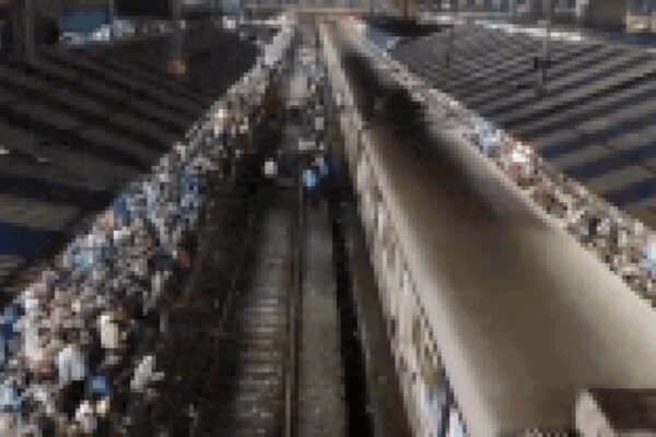 Overcrowded platforms, flash protest : How chaos at Mumbai’s CMST forced commuters onto tracks; 2 killed by local train