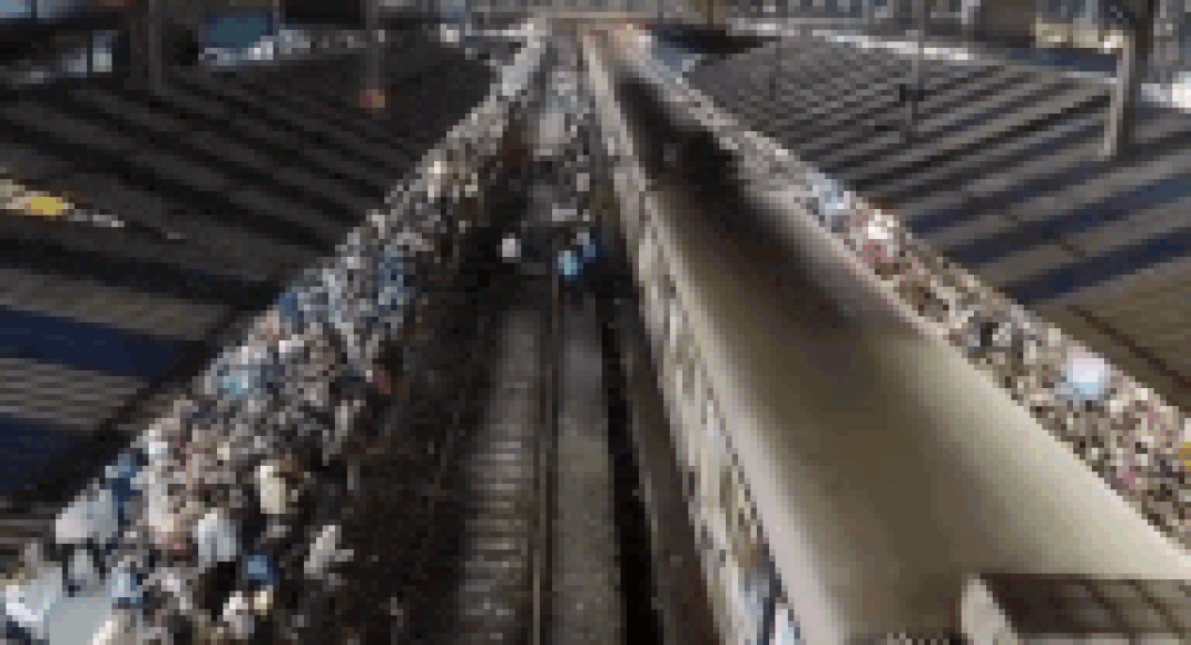 Overcrowded platforms, flash protest : How chaos at Mumbai’s CMST forced commuters onto tracks; 2 killed by local train