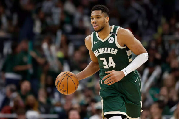 Is Giannis Antetokounmpo playing tonight vs the Chicago Bulls? Latest update on the Milwaukee Bucks star’s injury report (November 7, 2025) | NBA News