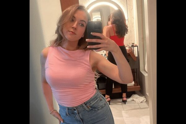 Twitch star EmilyCC surpasses four years of being live without a break