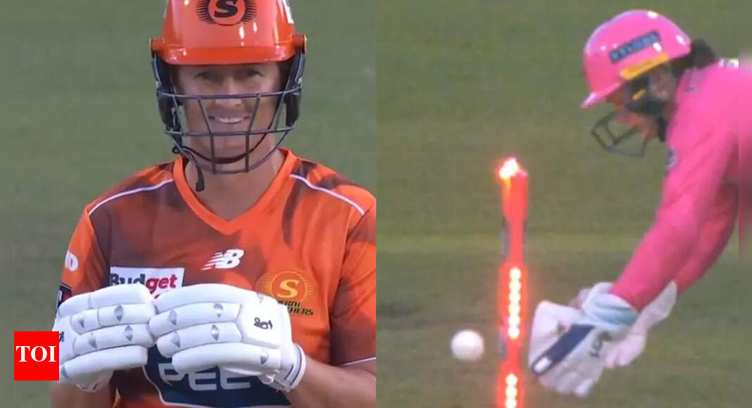 WATCH: Sophie Devine’s bizarre stumping leaves fans stunned at WACA