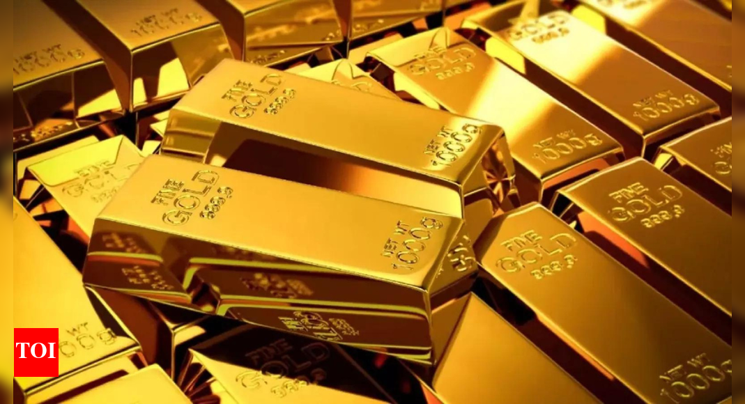 Gold rate outlook: Prices to stay in corrective phase ahead of key US, China data; Fed remarks, tariff hearing in focus