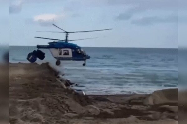 Russian helicopter breaks in two; struggles mid-air before crashing — video