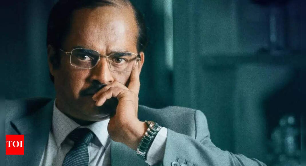 R. Madhavan’s first glimpse from ‘Dhurandhar’ looks fierce, ‘The Charioteer of Karma’; Ranveer Singh REACTS | Hindi Movie News