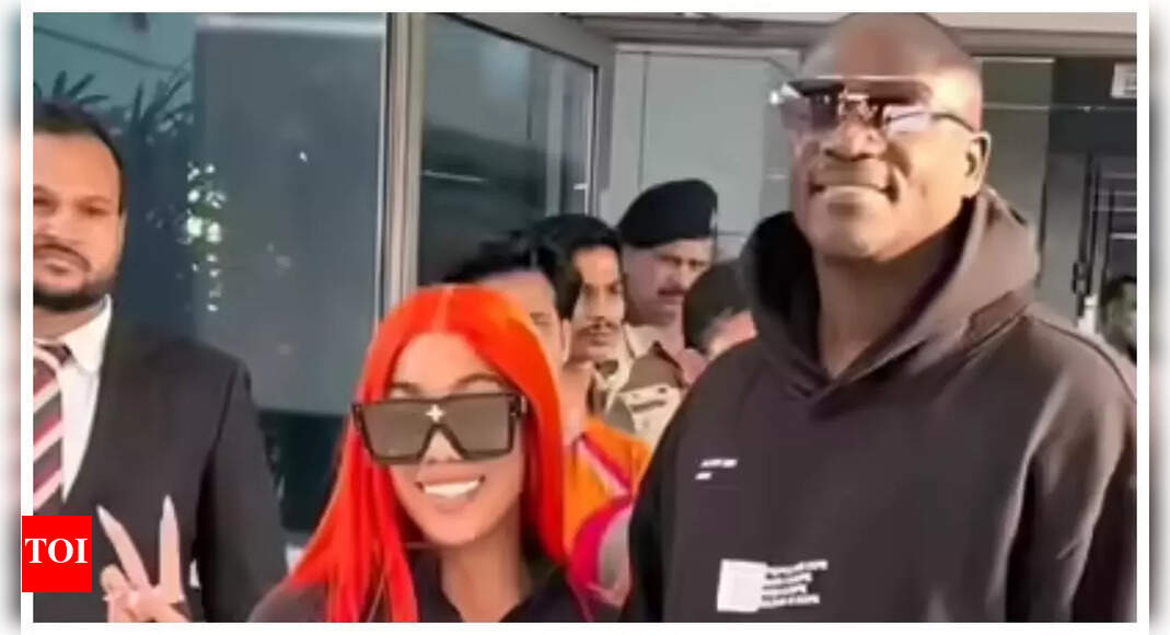 ‘India, we love you’: Akon and his wife Tomeka Thiam interact with paps at Delhi airport amid their ongoing divorce drama |