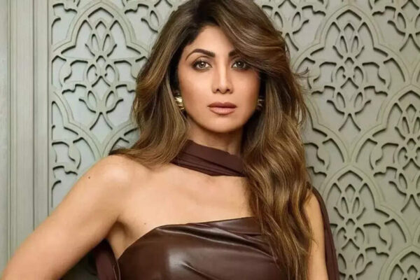 Shilpa Shetty’s fitness challenge: Actress performs a dumbbell squat and asks followers to show their version
