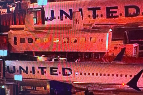 18 passengers injured after mobile lounge crashes into dock at Dulles Airport