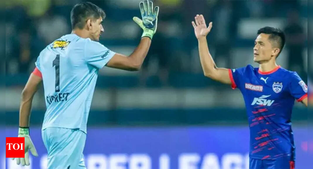 ‘We just want to play’: Indian football stars Sunil Chhetri, Gurpreet Singh and Sandesh Jhingan issue desperate plea to restart ISL season | Football News