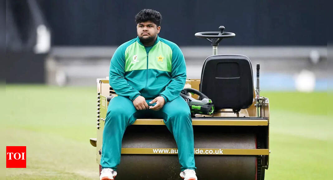 Emotional breakdown! ‘Crowd gaaliyan de raha tha’: Pakistan’s Azam Khan heartbreaking tale of abuses and tears – WATCH