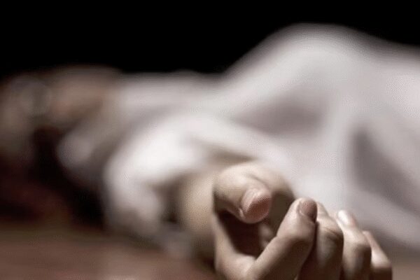 Killed your dad, body in bag at home, woman, 40, tells married daughter