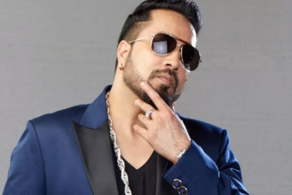 Mika Singh cancels Delhi show after tragic Red Fort blast