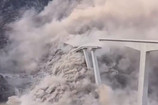Hongqi bridge collapses: Newly constructed bridge in China falls apart, splashes into river — watch