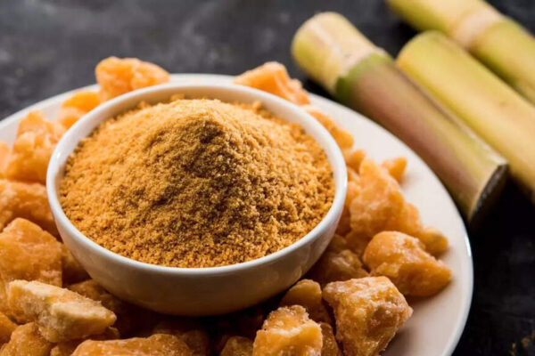 How a simple mix of jaggery and warm water can help cleanse your lungs in polluted cities |