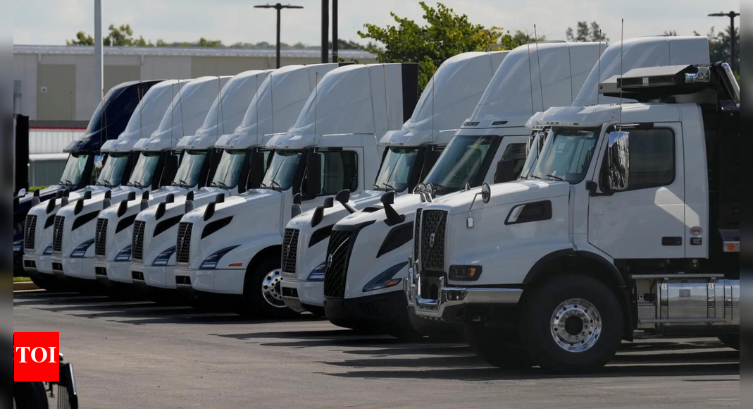 California revokes 17,000 commercial driver’s licenses for immigrants