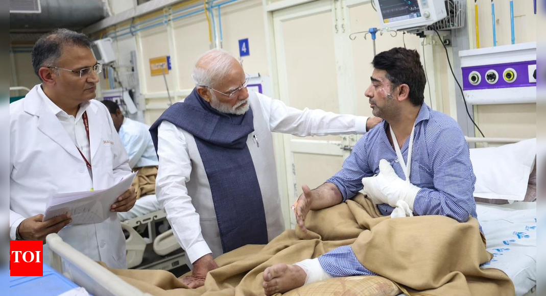 Delhi blast: AAP claims ‘new plaster, costume’ for victim before PM Modi visit; BJP claps back | India News