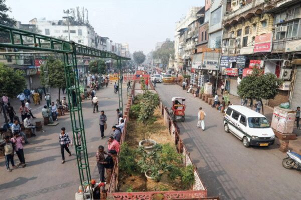 Delhi markets fall silent after Red Fort blast: Footfall drops drastically in Sadar Bazaar, Chandni Chowk;  buyers move online