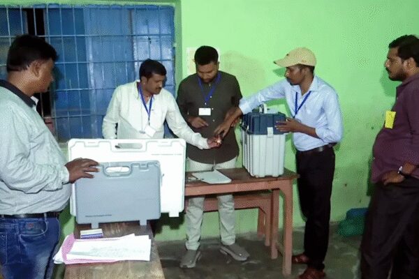 Darbhanga Election Result 2025 Live: BJP’s Sanjay Saraogi takes lead against VIP’s Umesh Sahani