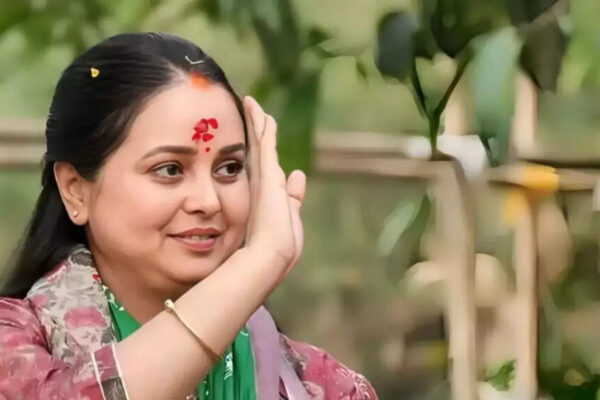 Following a significant electoral setback for the Mahagathbandhan, Lalu Prasad’s daughter, Rohini Acharya, announced her departure from politics and disowned her family. She claimed this decision was prompted by Sanjay Yadav and Rameez, taking full responsibility for the outcome. Acharya’s statement on X has sparked considerable discussion regarding the party’s future direction. Rohini Acharya NEW DELHI: Lalu Prasad Yadav’s daughter Rohini Acharya said on Saturday that he has decided to quit politics, declaring that she was disowning her family a day after the Rashtriya Janata Dal-led Mahagathbandhan’s poll debacle in Bihar.Taking all the blame, Rohini hit out at Sanjay Yadav, who is a close confidant of Tejashwi Yadav, for her decision and alleged that it was Sanjay Yadav and Rameez who “asked” her to do so.”I’m quitting politics and I’m disowning my family … This is what Sanjay Yadav and Rameez had asked me to do …nd I’m taking all the blame’s,” she wrote on X.Earlier, the RJD, reacting for the first time to its major setback the state polls, said on Saturday that it is not “despondent” despite suffering a crushing defeat at the hands of the ruling NDA, which secured a landslide victory with 202 seats.The RJD, which was the largest party in the Mahagathbandhan, saw its tally collapse from 75 to just 25 seats — one of its most disappointing performances since 2010. The dramatic slide, which resulted in the loss of over 100 seats to NDA allies, came despite the coalition uniting behind Tejashwi Yadav as its chief ministerial face.Overall, the Mahagathbandhan vote share and seat count fell sharply, ending below the 40-seat mark and far from government formation. In contrast, the BJP emerged as the strongest performer within the NDA, winning 89 seats, its highest-ever tally in Bihar. The JD(U), led by Nitish Kumar, secured 85 seats, while Chirag Paswan’s LJP (RV) posted an impressive strike rate by winning 19 of the 29 seats it contested. HAM won 5 seats and Upendra Kushwaha’s party claimed 4.About the AuthorTOI News DeskThe TOI News Desk comprises a dedicated and tireless team of journalists who operate around the clock to deliver the most current and comprehensive news and updates to the readers of The Times of India worldwide. With an unwavering commitment to excellence in journalism, our team is at the forefront of gathering, verifying, and presenting breaking news, in-depth analysis, and insightful reports on a wide range of topics. The TOI News Desk is your trusted source for staying informed and connected to the ever-evolving global landscape, ensuring that our readers are equipped with the latest developments that matter most.”Read MoreEnd of ArticleFollow Us On Social MediaVideosPakistan Rejects Taliban Narrative And Says Rising Terror From Afghan Soil Can No Longer Be IgnoredNDA Sweeps Bihar, Nitish Kumar Prepares for 10th CM Oath; A Look Back at ‘Sushasan Babu’s’ JourneyPiyush Goyal Says India Ready For WTO Leadership, Rejects Reform Agendas Pushed By Developed NationsJ&K Police Confirm 9 Killed in Nowgam Blast After Explosives Recovered From Faridabad Blows UpPM Modi Predicts Major Congress Split After NDA’s Bihar Win And Warns Allies Of Growing Instability‘Bengal Is Far-Fetched…’ Bengal Minister Shashi Panja Hits Back at PM Modi’s Jungle Raj Jibe‘Very Bleak Message To World’: South Africa Envoy Condemns Delhi Blast And Seeks Joint Action“All options open…” Piyush Goyal on ongoing India-Canada talks after two rounds of discussionsUN Must Reform Now: India Demands Expansion of Both Permanent And Non-Permanent UNSC Member StatesDeadly Explosion At Nowgam Station Exposes Scale Of 360 Kg Urban Terror Cache Seized From Faridabad123PhotostoriesMassive infrastructure push: Ahmedabad to get three lifeline flyovers by 2026Mumbai’s Big Shift: Inside BMC’s Plan for a 1,000-Dog Mulund Shelter7 animals with the most attractive and expressive eyes!Not Alia Bhatt, Deepika Padukone, or Rekha, THIS veteran actress rules as India’s richest star with Rs. 7,000 crore fortuneFood-themed cute nicknames for baby boys and girlsIndia’s First Private Railway Station in Bhopal Promises Luxury and Comfort Like Never BeforeHow to raise kids who don’t give up easilyJaipur Installs Giant Air-Cleaning Towers as AQI Nears 200—Will They Really Help?Leading ladies who turned debut hits into overnight stardom10 dog breeds that are kid friendly123Hot PicksAlinagar Election ResultRaghopur Election ResultBihar Election Result 2025Gold rate todaySilver rate todayPublic Holidays NovemberBank Holidays NovemberTop TrendingLaMelo BallGiannis AntetokounmpoJoel EmbiidAidan HutchinsonNHL Trade RumorLatin GrammyDak PrescottBrazilian Bodybuilder Found DeadPercy HarvinStephen Curry