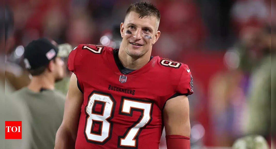 ‘What’s the signing bonus?’ Rob Gronkowski’s one-day Patriots deal sparks one question: Could he really get a Super Bowl ring?