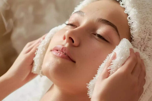 Say goodbye to dull skin: How steaming face cloths open pores naturally and refresh your glow |