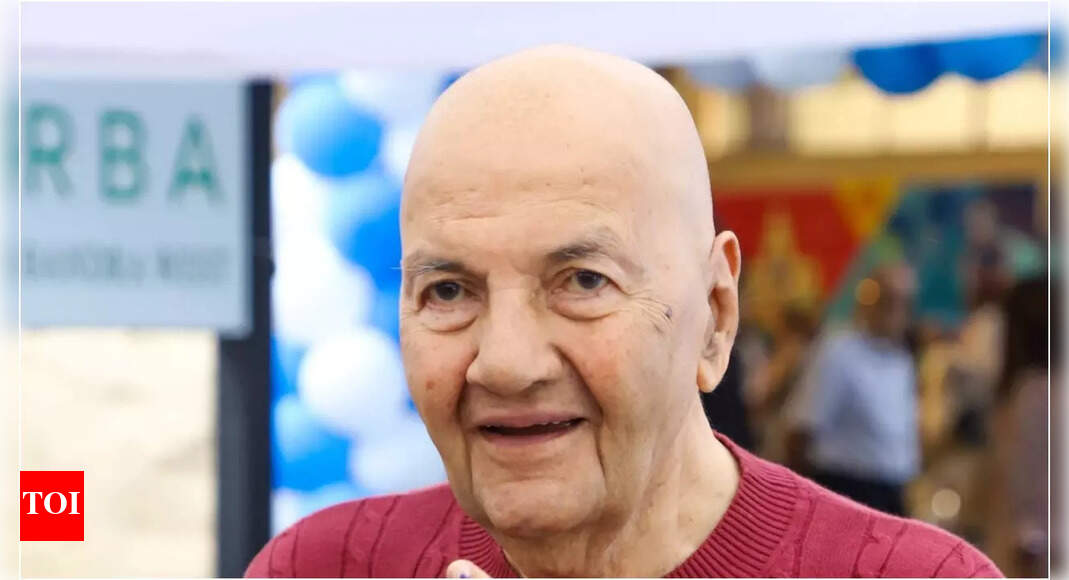 Prem Chopra gets discharged from Lilavati Hospital, doctors share health update