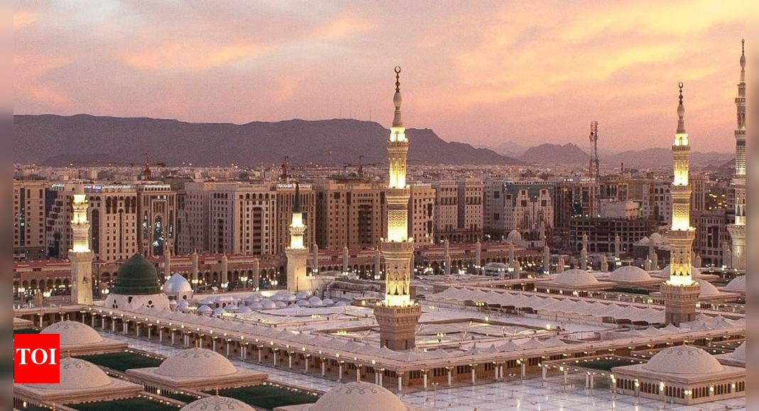 Over 40 Indians feared dead in Saudi Arabia: Mecca-bound bus collides with diesel tanker; majority pilgrims from Hyderabad